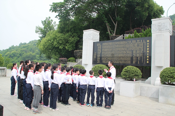 长沙小学:千人笛乐 百年献礼